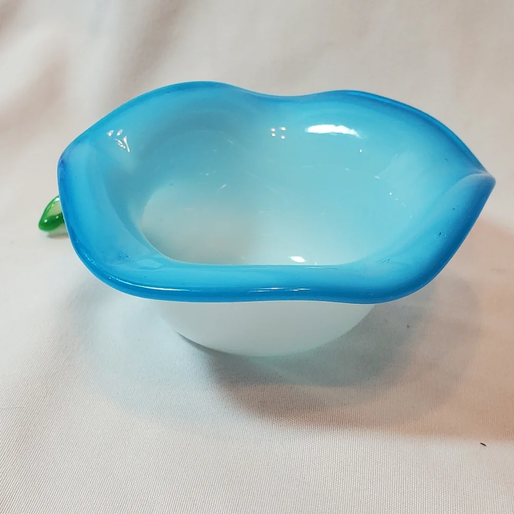 Murano Style Vtg Art Glass Hand Blown Flower Trinket Bowl Paperweight Retro